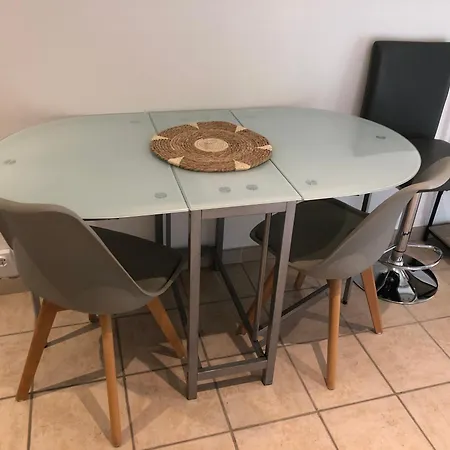 Confort Et Charme Scandinave Avec Terrasse Vichy דירה Cusset