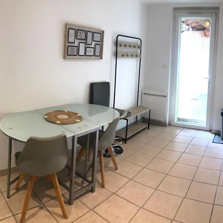 Confort Et Charme Scandinave Avec Terrasse Vichy דירה *